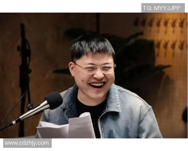 Uzi与足球明星的惊人相似之处揭示了他们的竞技精神与风格魅力 Uzi与足球明星的惊人相似之处揭示了他们的竞技精神与风格魅力