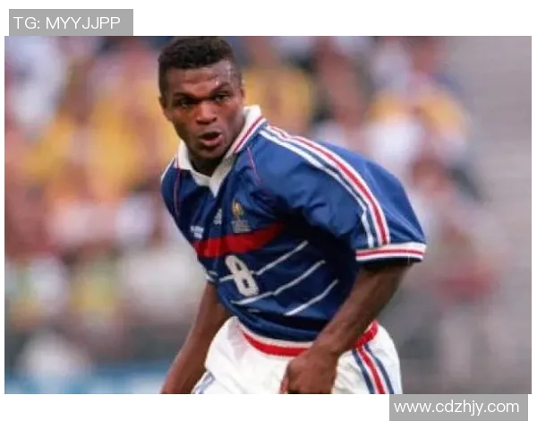 全球足球明星的俱乐部归属与转会动态分析