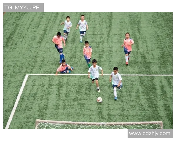 态度足球:探索足球运动中的心态与精神力量如何影响比赛表现与团队合作 态度足球:探索足球运动中的心态与精神力量如何影响比赛表现与团队合作